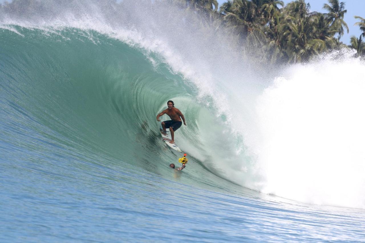 Hotel Oseda Nias Surf House Hilibotodane Exteriér fotografie